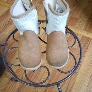 Toddler girl Ugg boots size 7